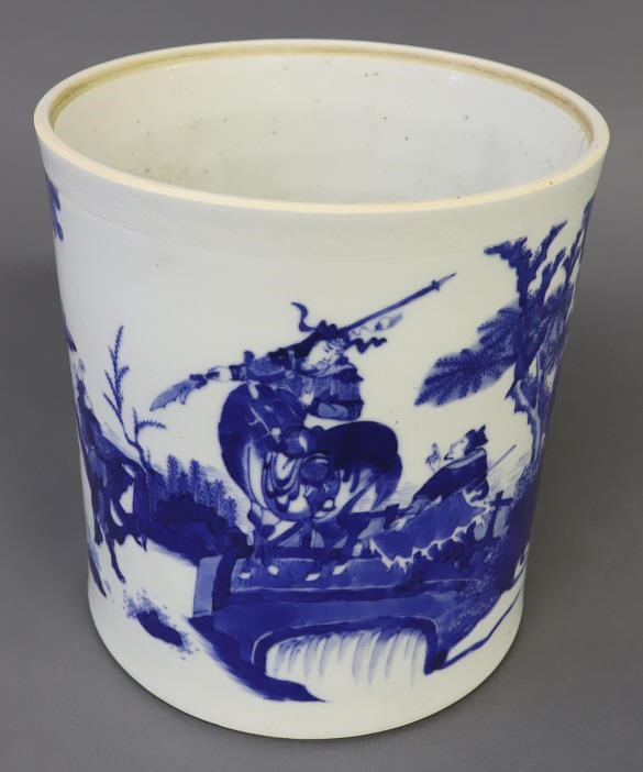 Chinese large blue and white porcelain 3111d3