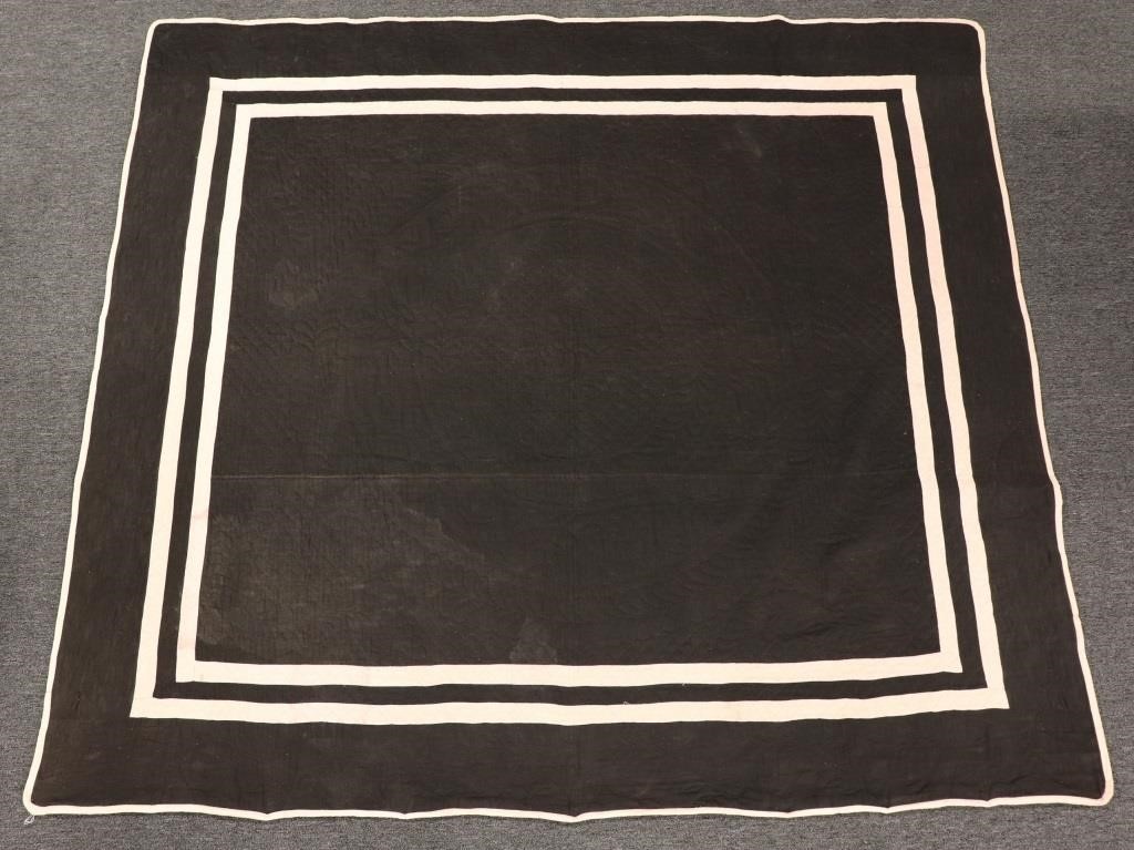 Ohio applique Amish quilt in traditional 311201