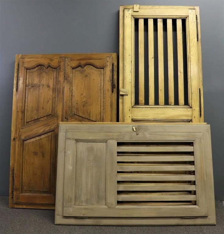 French Provençal pine door facade