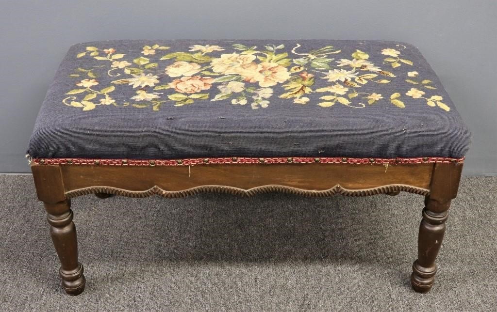 Mahogany stool or bench with needlepoint 311289