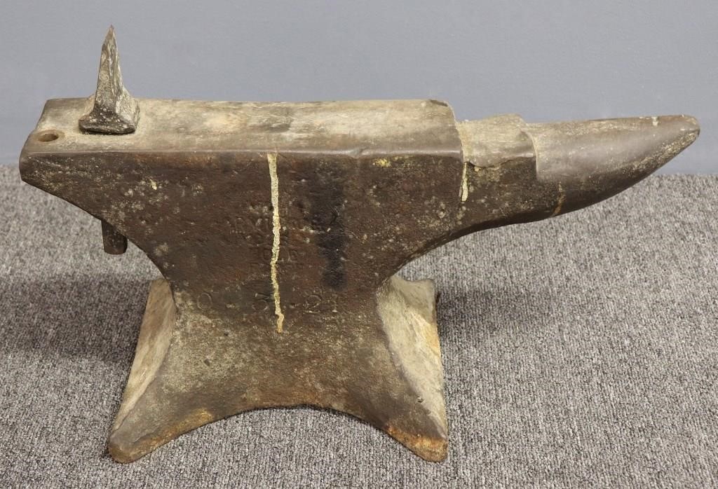 Cast iron anvil, 9 1/4"h x 19 1/2"l