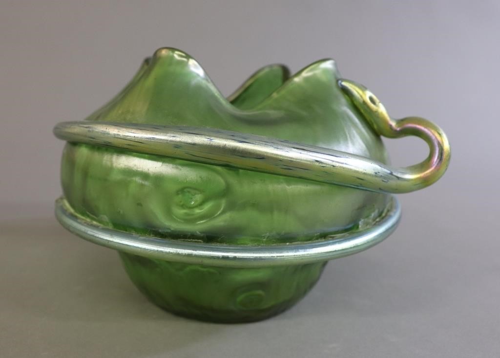 Art Nouveau green Loetz glass vase