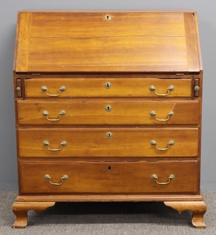 New England Chippendale cherry 31170b