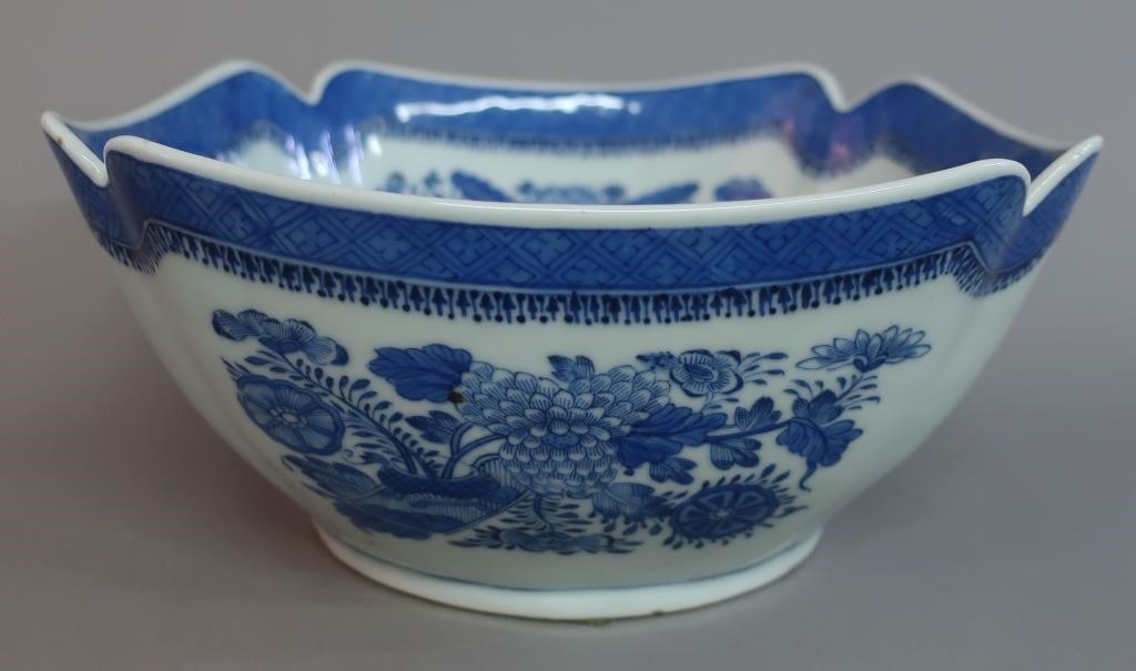 Chinese porcelain blue and white