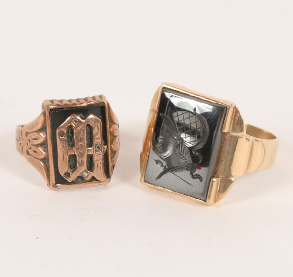 Lot of 2 gold men s rings vintage 4e8c5