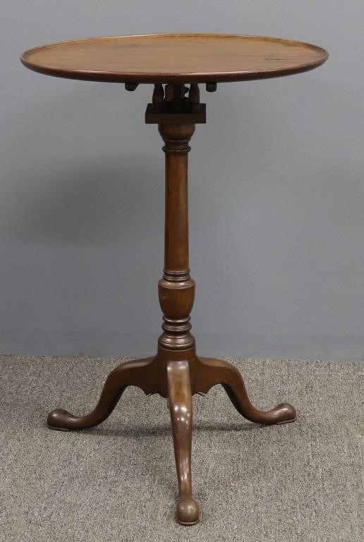 Queen Anne mahogany dish top candlestand 3117b2