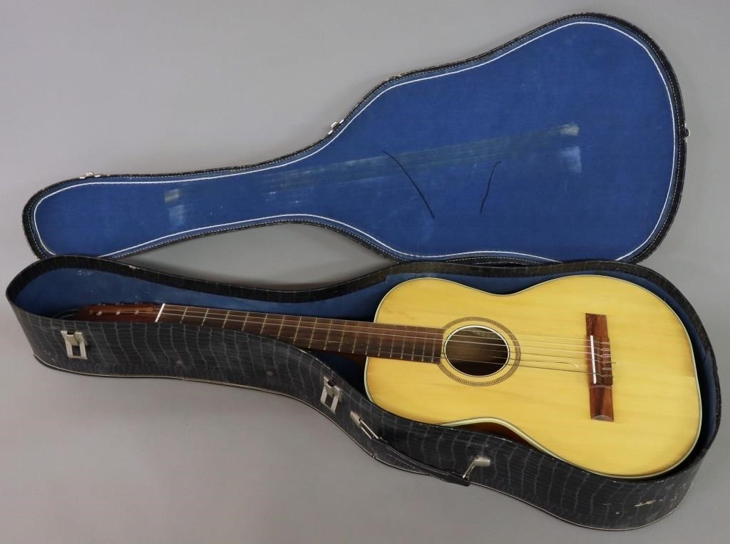 Six string mahogany guitar, made in