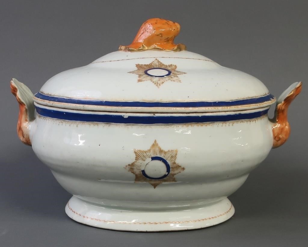 Chinese porcelain soup tureen, circa