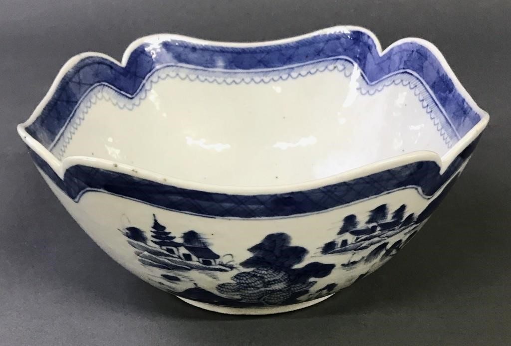 Chinese Canton porcelain salad bowl,