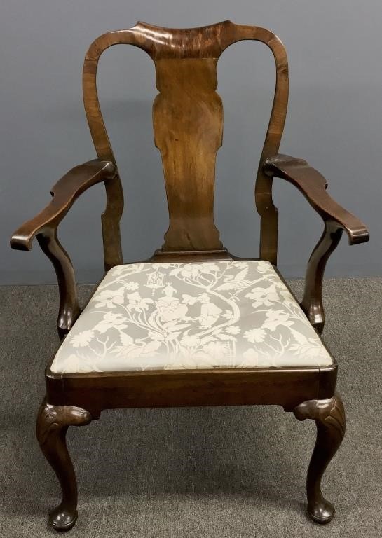 English Queen Anne mahogany armchair  3118c3