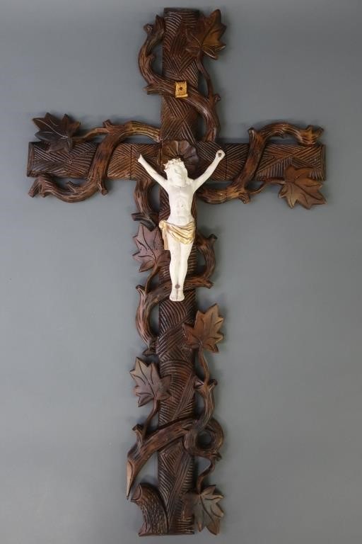Large Black Forest carved crucifix 311a5f