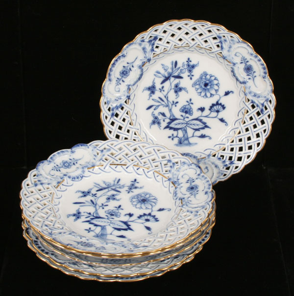 Six Meissen Blue Onion porcelain 4e925