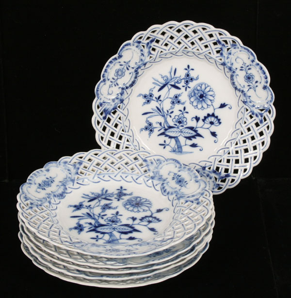 Six Meissen Blue Onion porcelain 4e92b