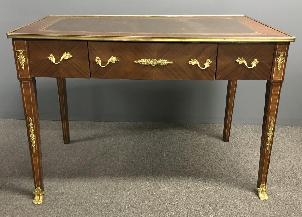 Loui XVI style mahogany desk with