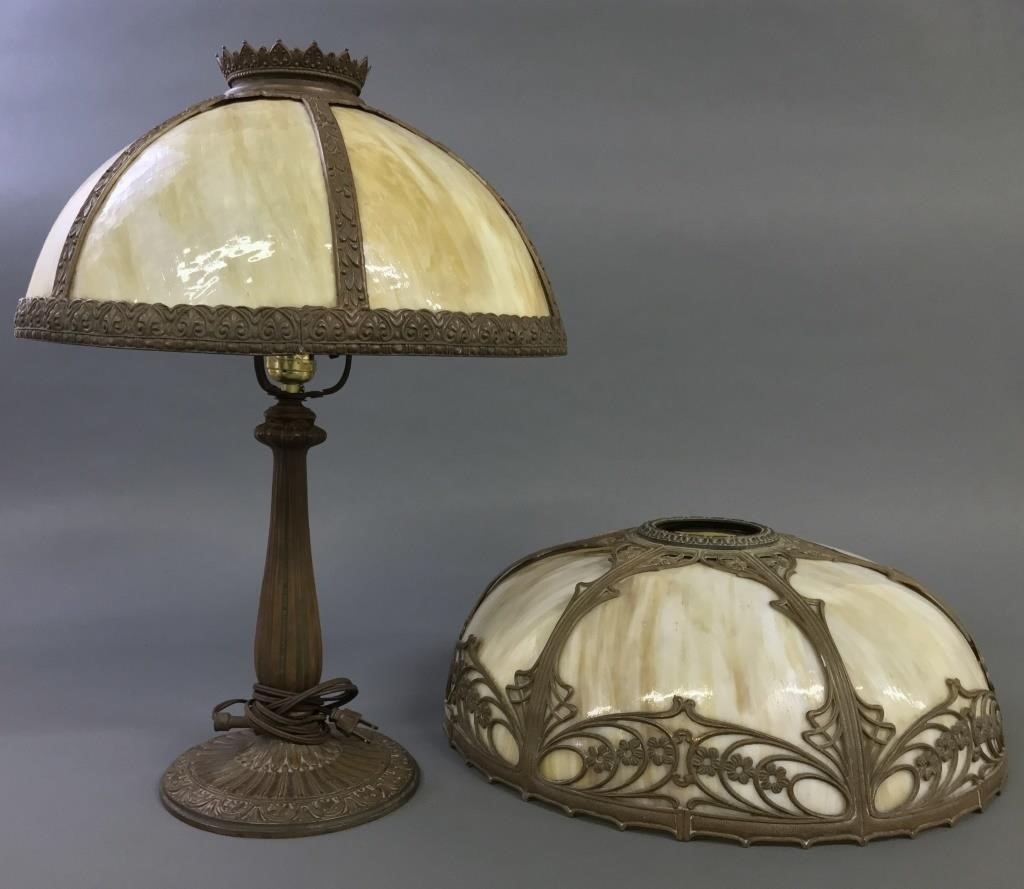 Art Nouveau slag glass table lamp 311c17