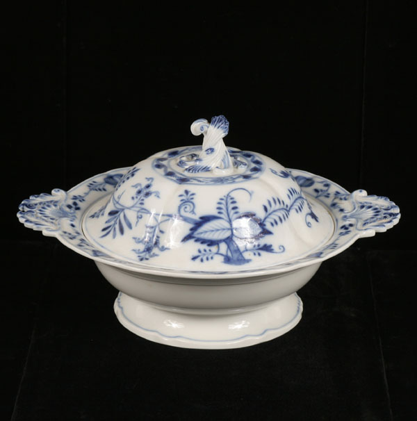 Meissen porcelain blue onion covered 4e93c