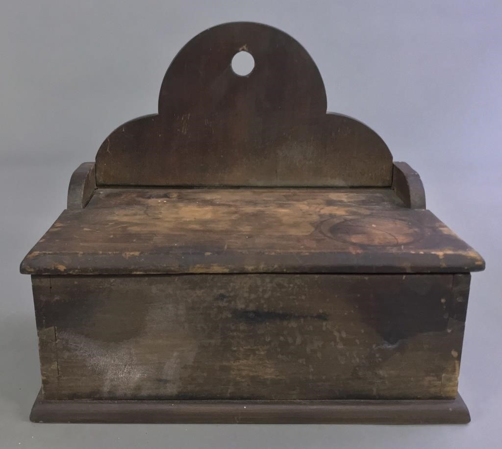 Mahogany salt box early 19th c  311c76