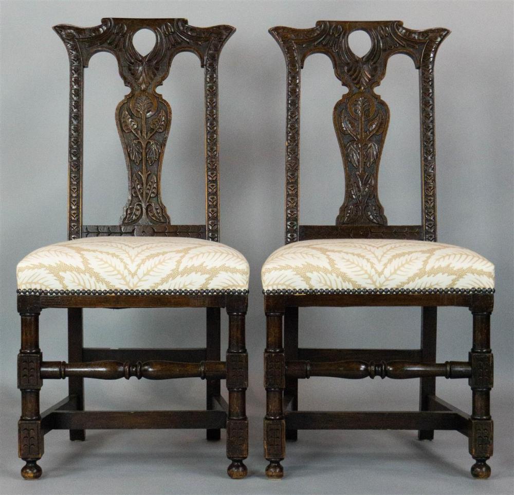 PAIR OF WILLIAM AND MARY STYLE 311cf2