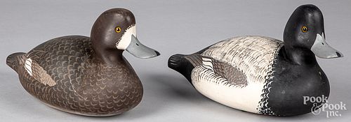 PAIR OF HARRY ROSS CARVED SCAUP 311d87