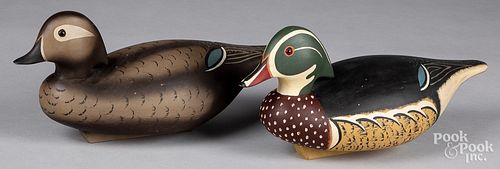 PAIR OF WILDFOWLER DUCK DECOYSPair of