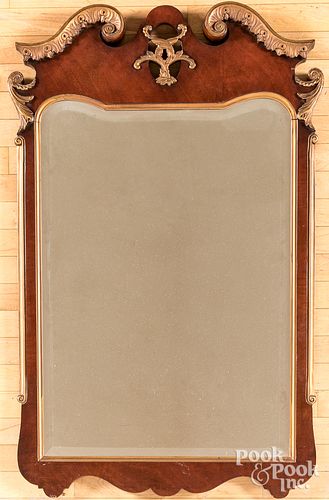 CHIPPENDALE STYLE MAHOGANY MIRRORChippendale 312022