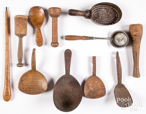 GROUP OF WOODENWARE, 19TH C.Group