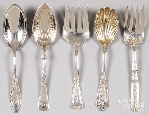 FIVE STERLING SILVER SERVING UTENSILSFive