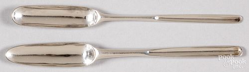 TWO ENGLISH SILVER MARROW SCOOPS  3121f9