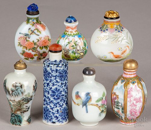 SEVEN CHINESE PORCELAIN AND GLASS 30fe41