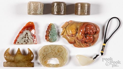 GROUP OF CHINESE CARVED JADE AND 30fe42