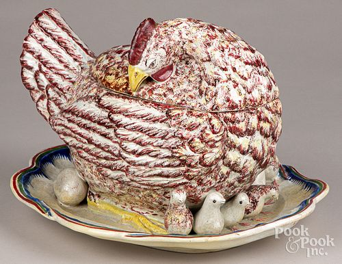 FAIENCE CHICKEN AND CHICKS TUREEN  30ff1e