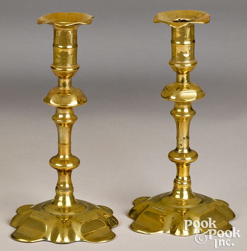 PAIR OF ENGLISH QUEEN ANNE BRASS 30ffe1