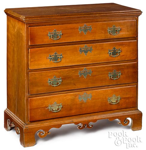 NEW ENGLAND CHIPPENDALE MAPLE CHEST 3101fb