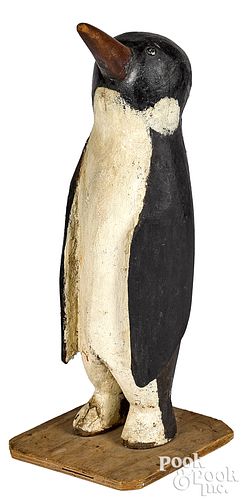 CARVED AND PAINTED PENGUIN EARLY 31023b