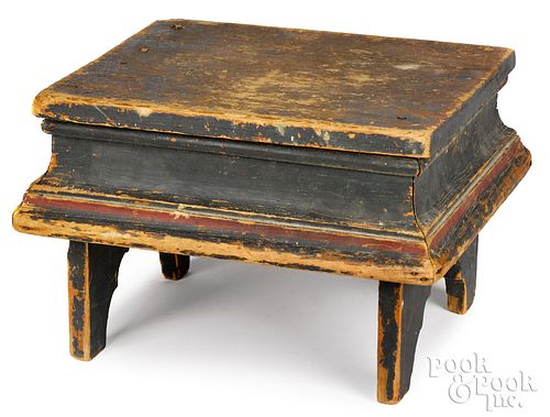 PAINTED PINE FOOTSTOOL 19TH C Painted 310241