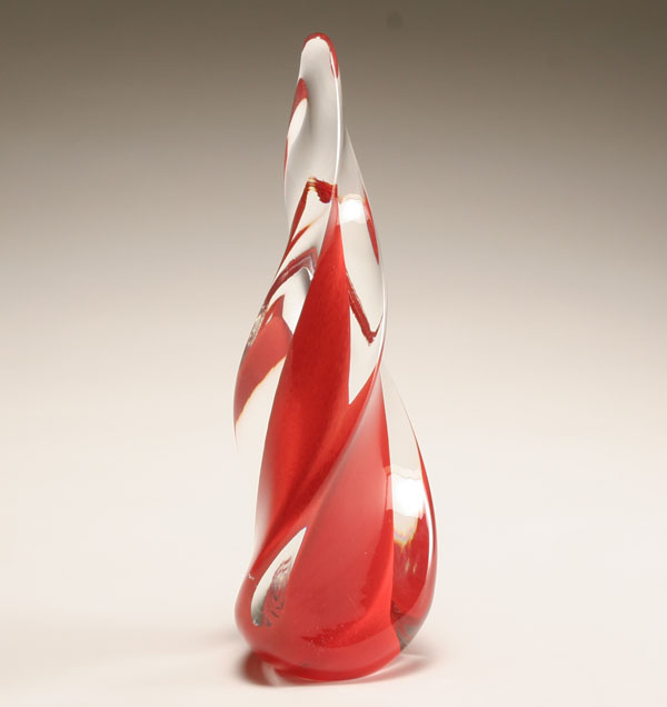 Clear to red flame form glass obelisk  4e6ba