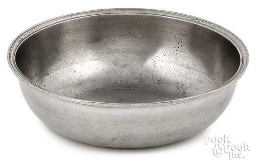 NEWPORT, RHODE ISLAND PEWTER BASIN,