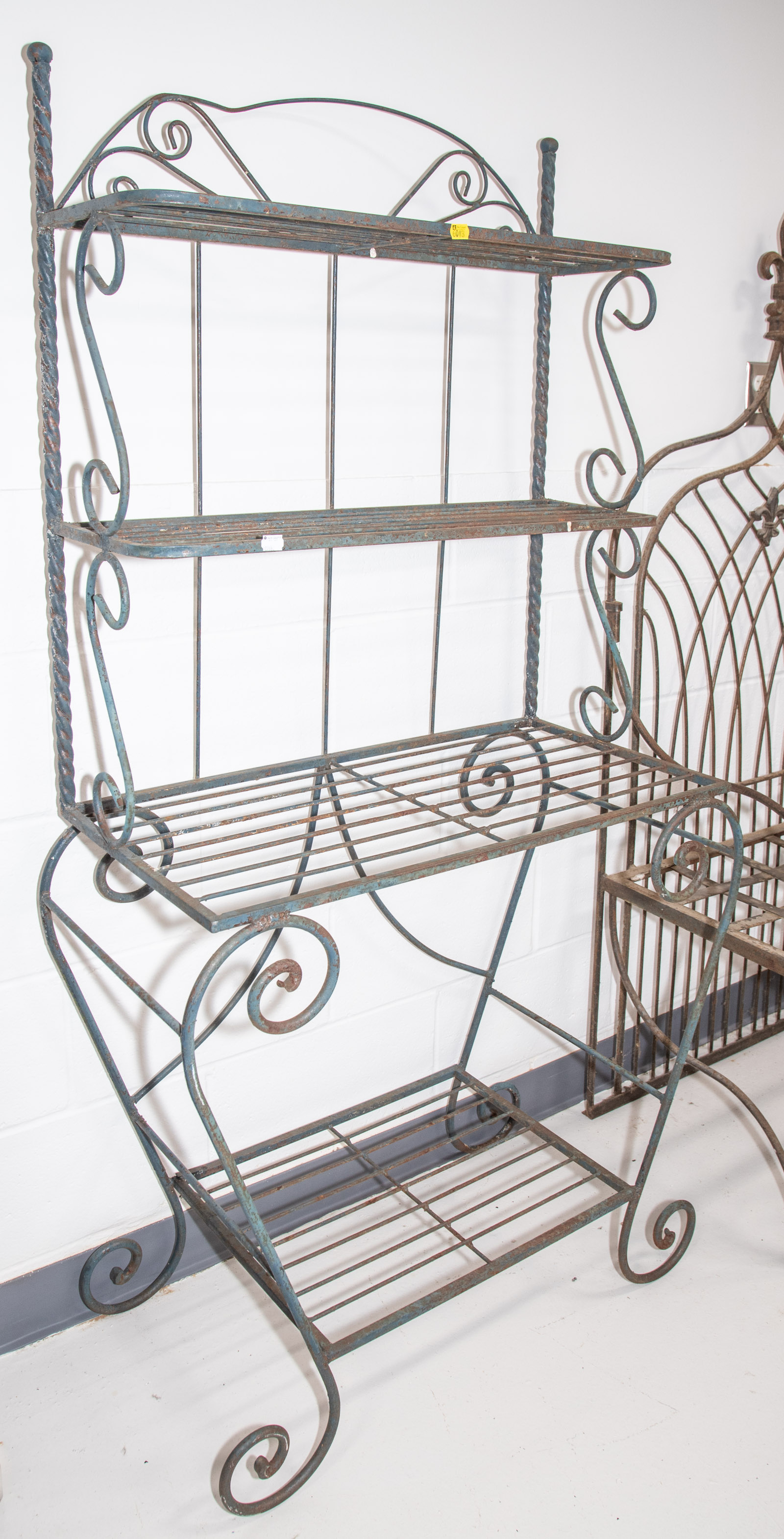 WROUGHT IRON ETAGERE 20th century  31045b