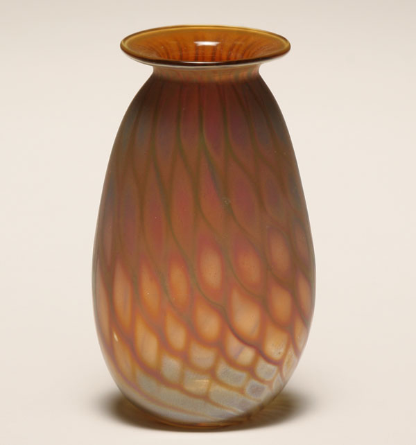 Gold iridescent studio glass vase  4e6e7