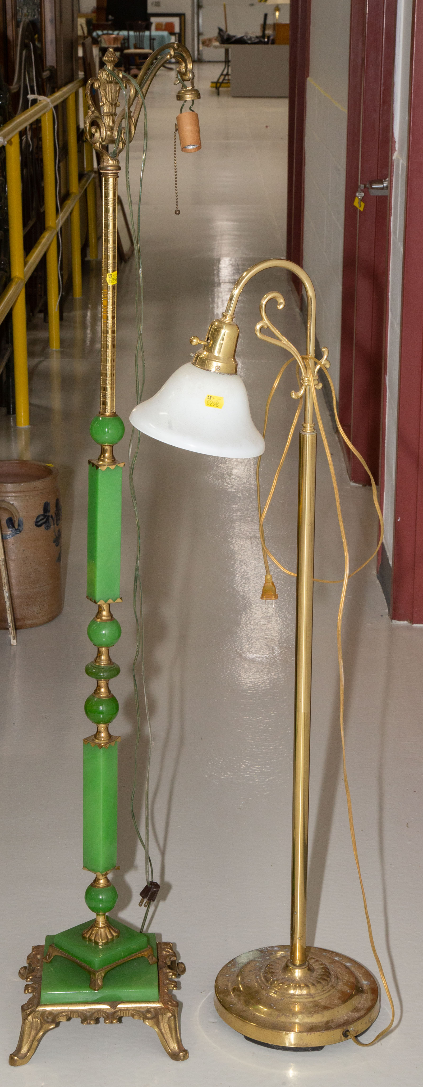 TWO FLOOR LAMPS Taller is 56 3 4 31054d