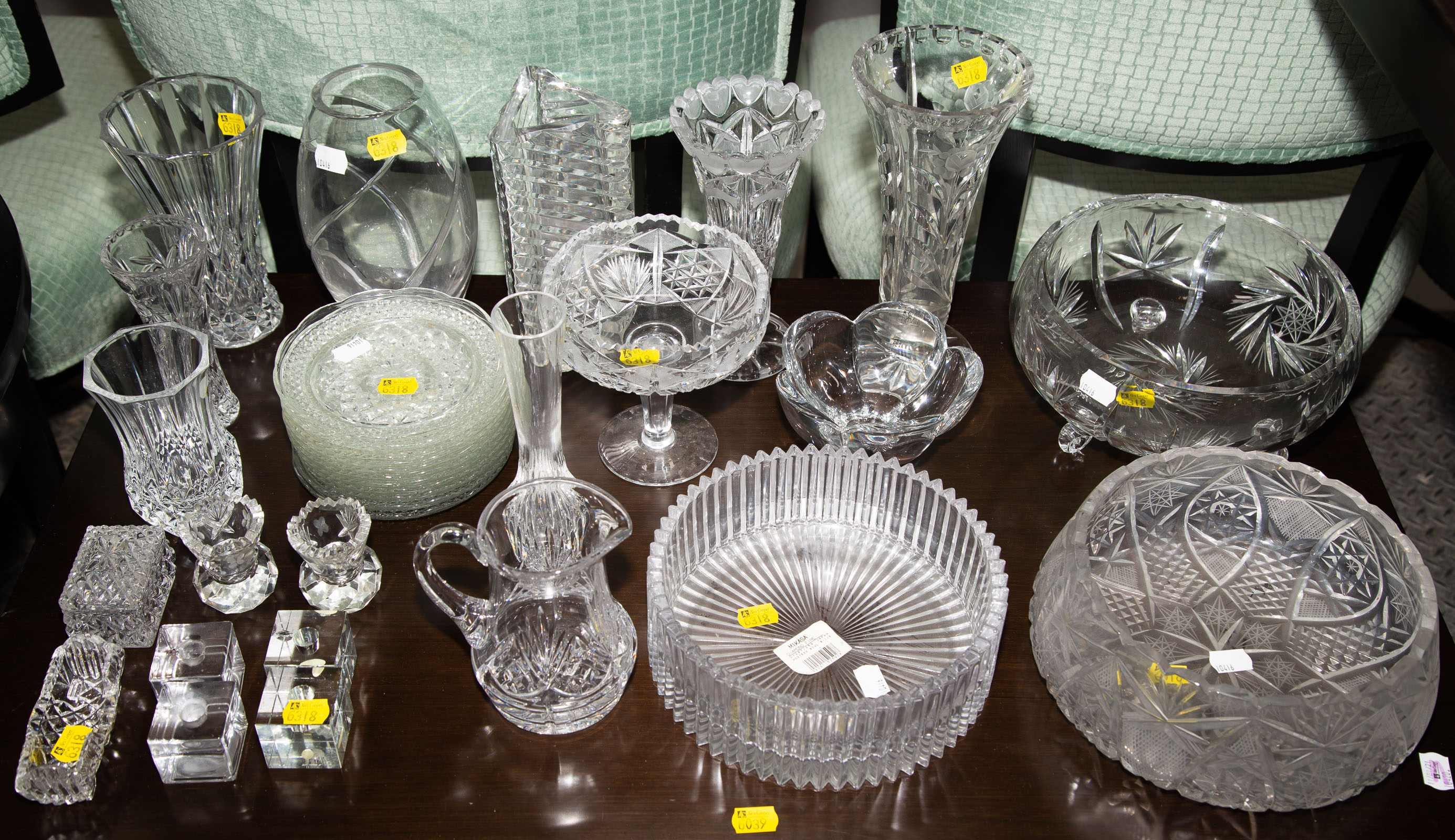 AN ASSORTMENT OF GLASS TABLE ITEMS Includes