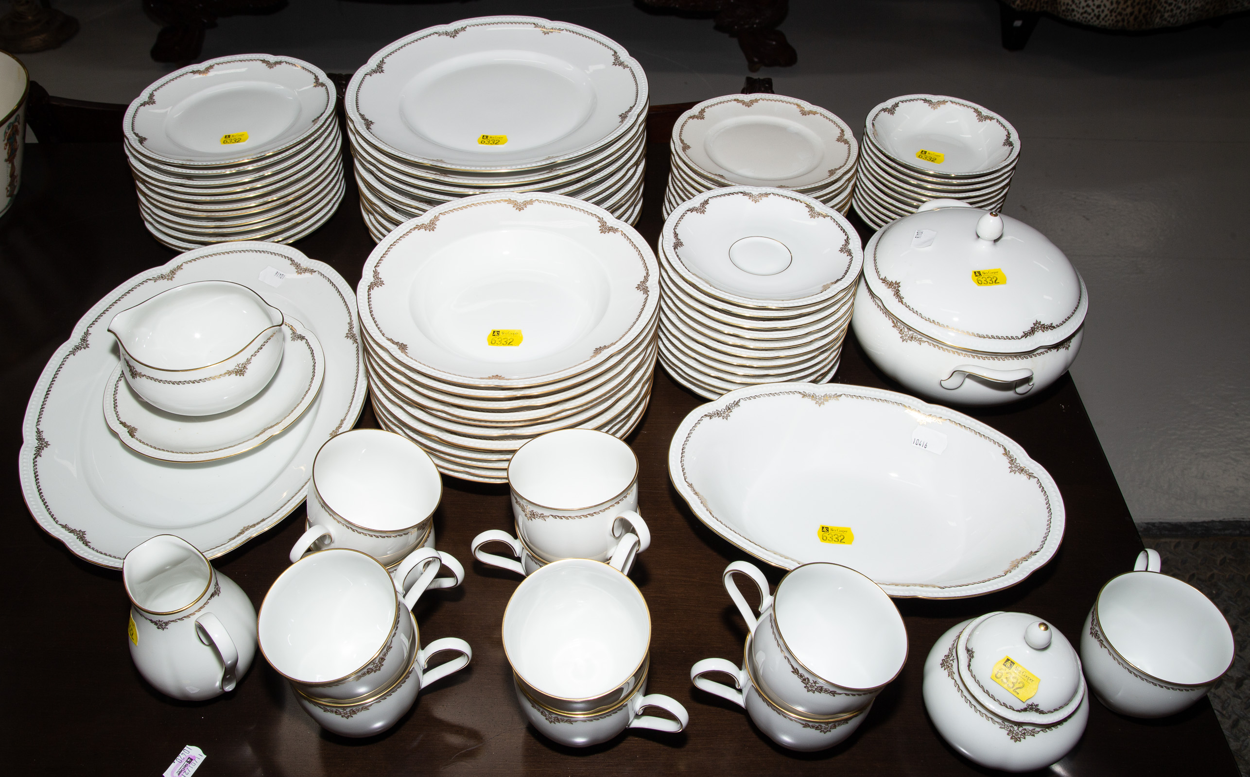 A PARTIAL HEINRICH BAVARIAN DINNER SERVICE