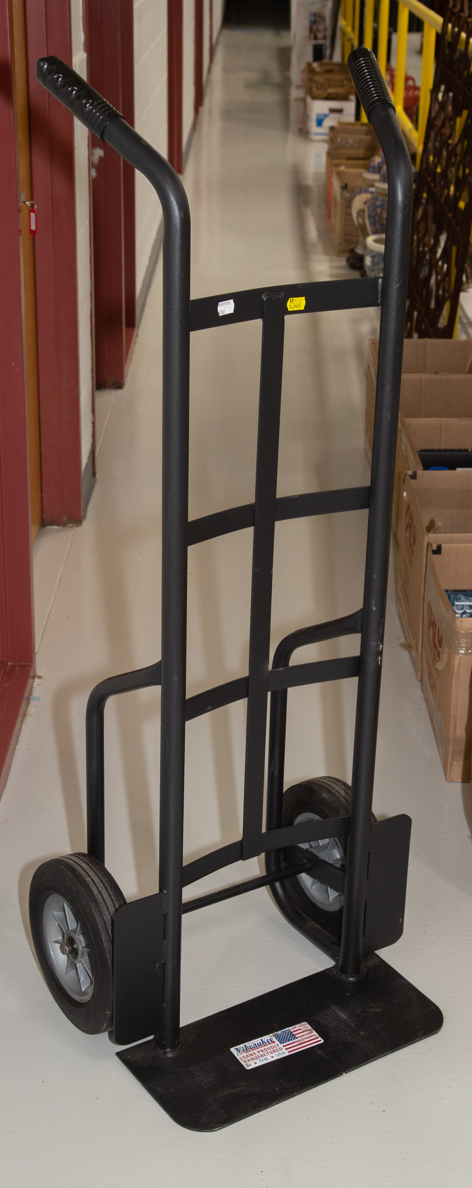 MILWAUKEE HAND TRUCK  31059e