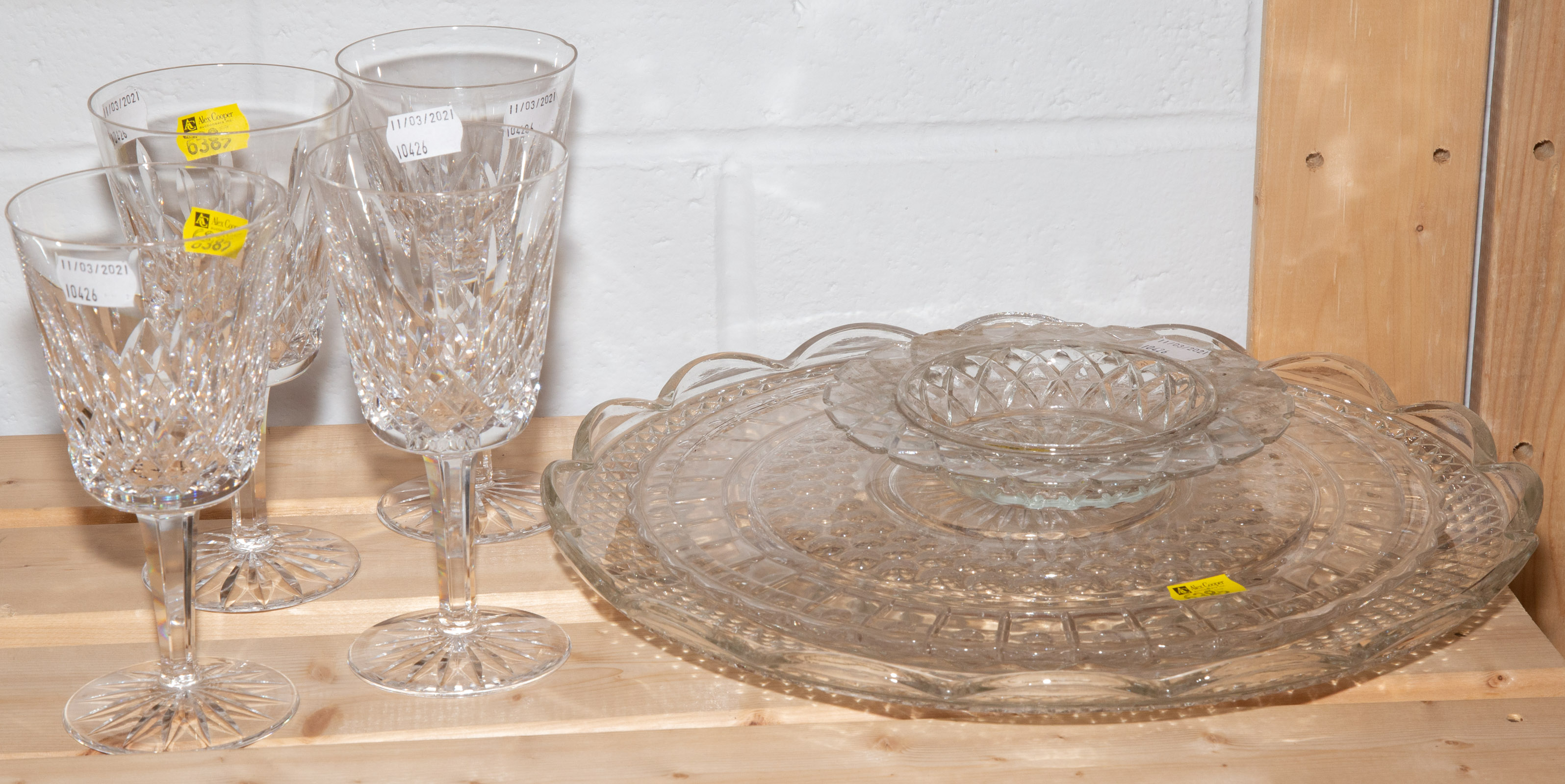 FOUR WATERFORD GLASSES WITH ASSORTED 3105c1