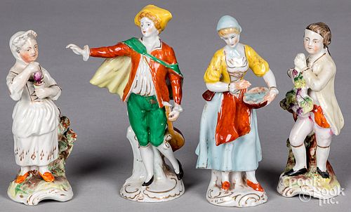 FOUR PORCELAIN FIGURESFour porcelain 3107dd