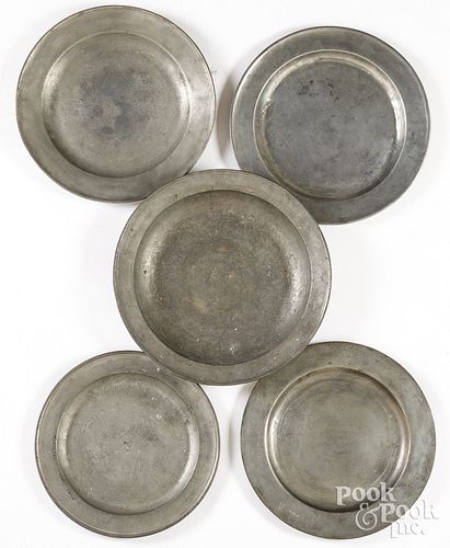 FIVE ENGLISH PEWTER CHARGERS, 18TH/19TH