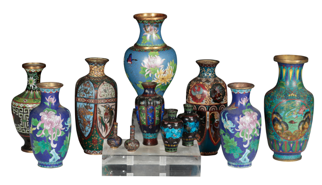 A GROUP OF CHINESE CLOISONNE VASES 3109e6