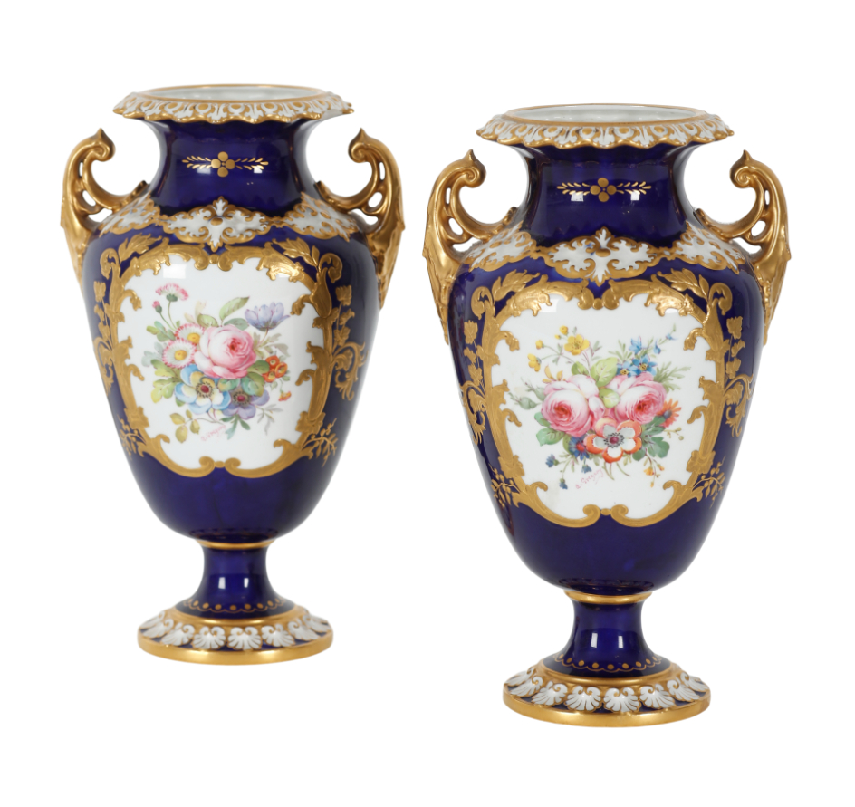 A PAIR OF 1930S ROYAL CROWN DERBY