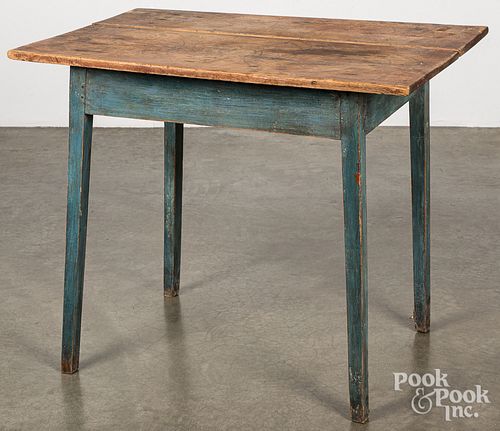 PAINTED PINE WORK TABLE 19TH C Painted 310a1e