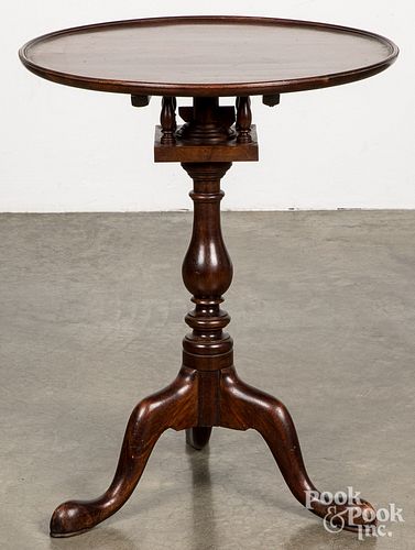 QUEEN ANNE STYLE MAHOGANY CANDLESTANDQueen 310a3b